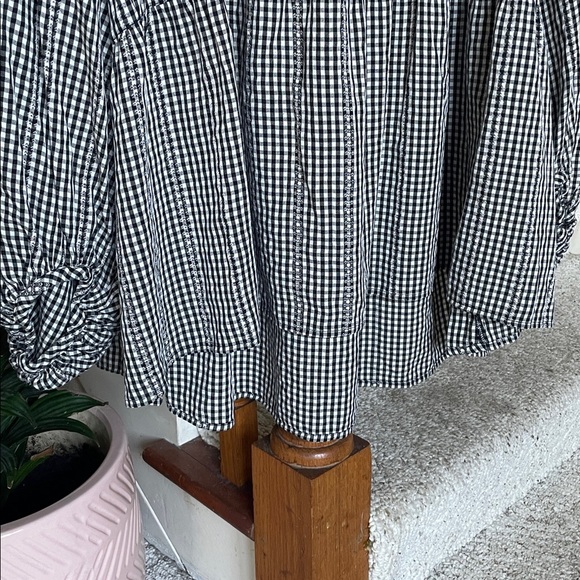 Max Studio Black and White Checkered Gingham Blouse - Picture 3 of 10